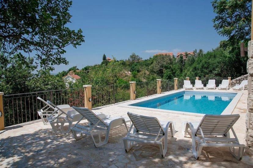 Apartments Casa Bella Kotor Bagian luar foto